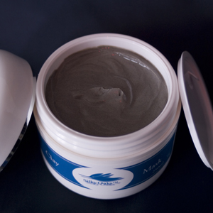 Silky Oaks clay mask open